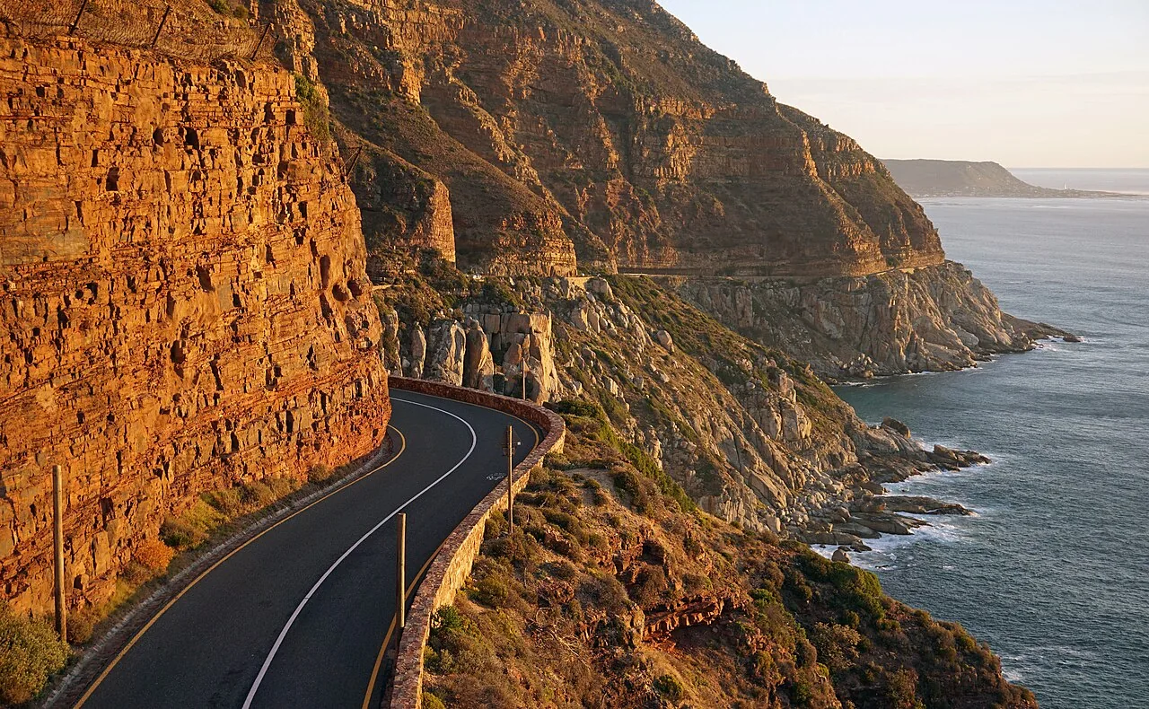 جاده ساحلی Chapman’s Peak Drive در کیپ‌تاون